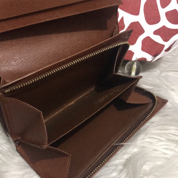 🚨SOLD🚨Authentic Louis Vuitton Monogram Tresor - Picture 8 of 16